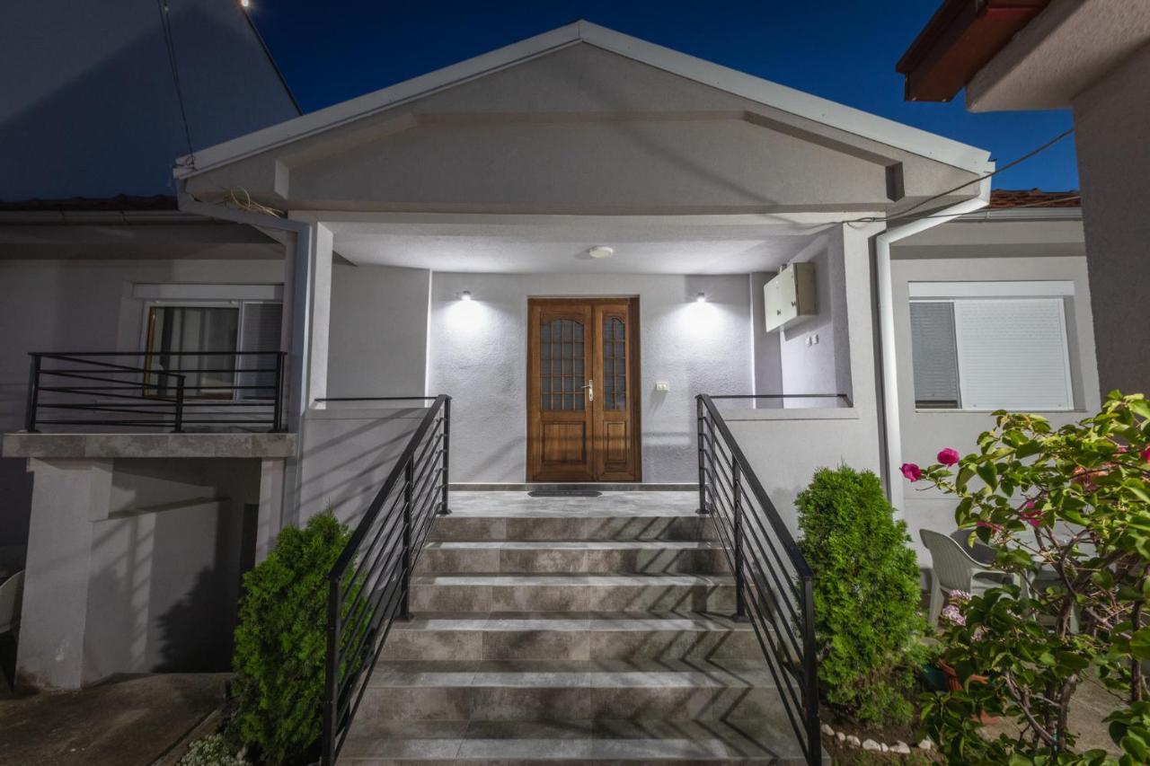 Guest House - Axios Gevgelija Bagian luar foto